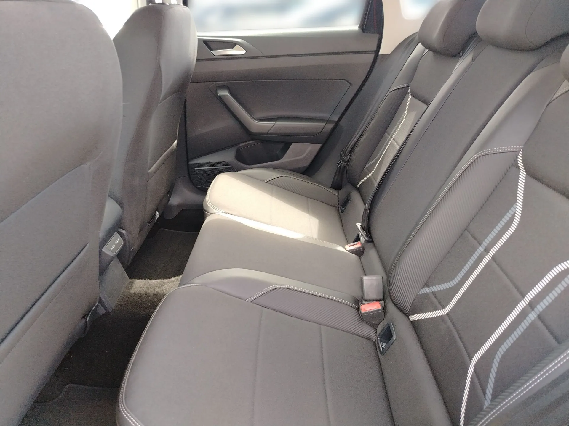 vw taigo style 1.0 tsi dsg - slika 11