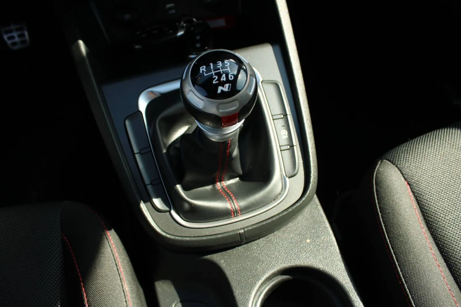 hyundai kona 1.0 t-gdi n-line *led, kamera* - slika 18