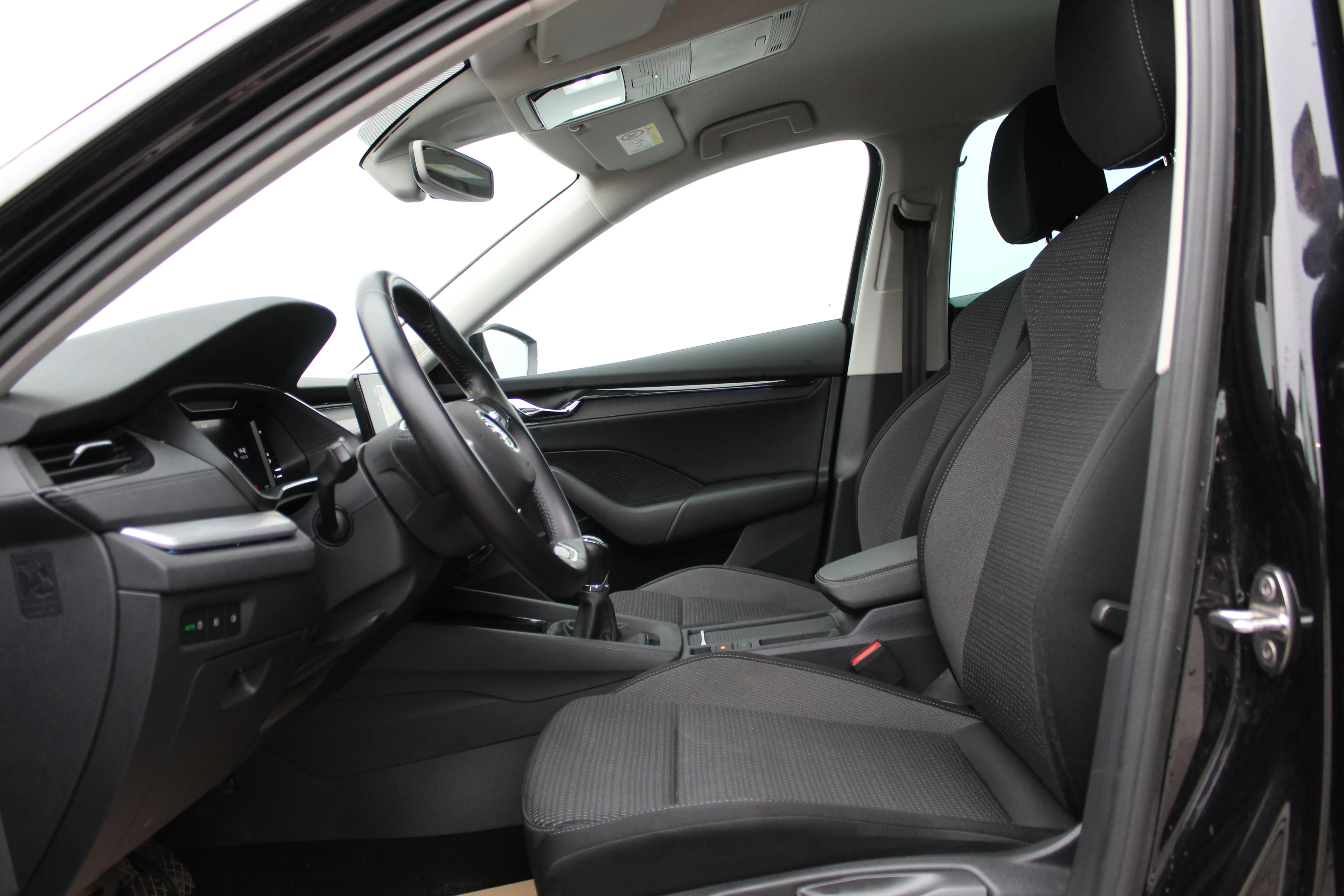 13077 škoda octavia combi ambition 2.0 tdi - slika 8