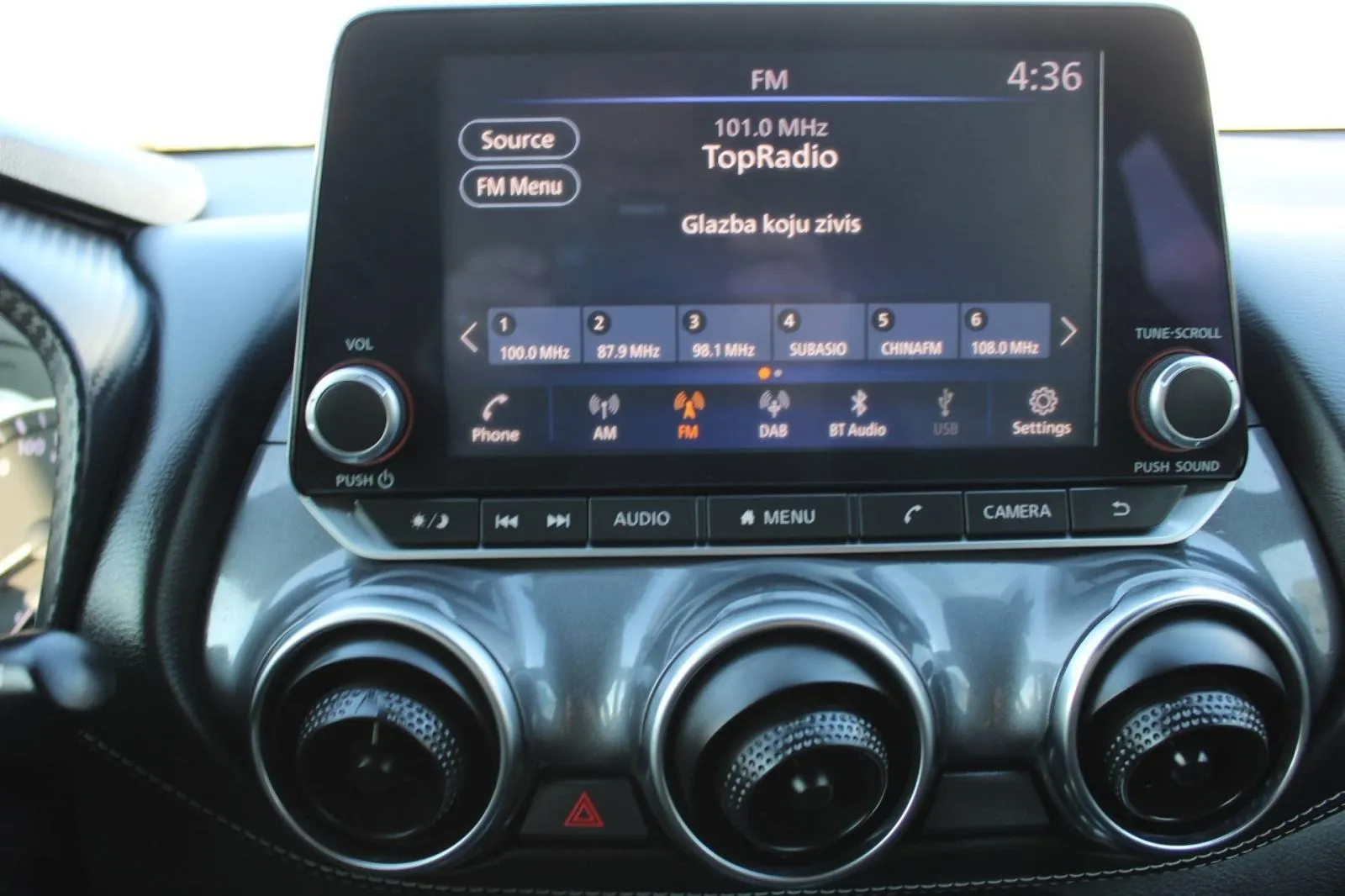 nissan juke 1.0 dig-t automatik n-connecta *kamera* - slika 17