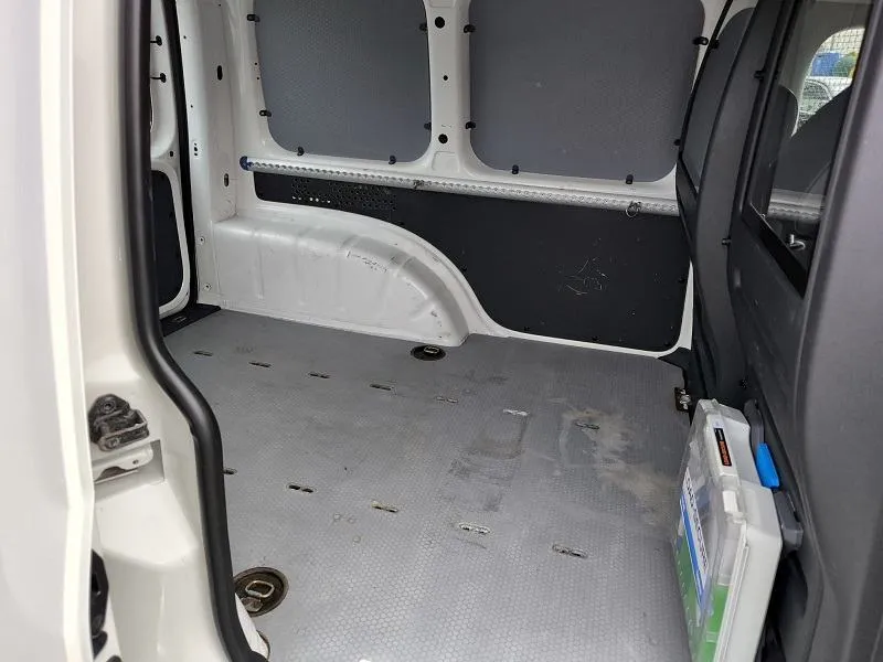 volkswagen caddy 2.0 tdi*klima*park.senzori* - slika 7