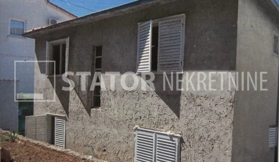 kuća: jelsa, 210.00 m2 (prodaja) - slika 2