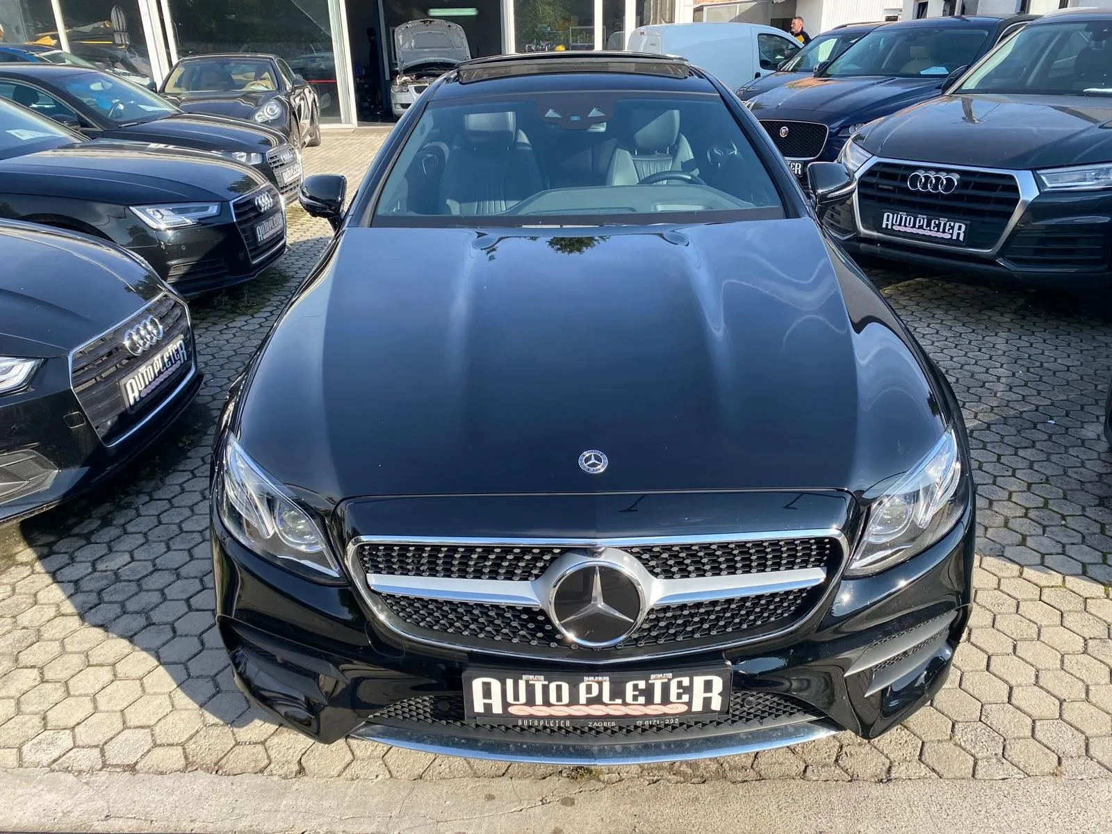 mercedes-benz e220d coupe amg-line 4matic, panorama, 4xgarancija - slika 10