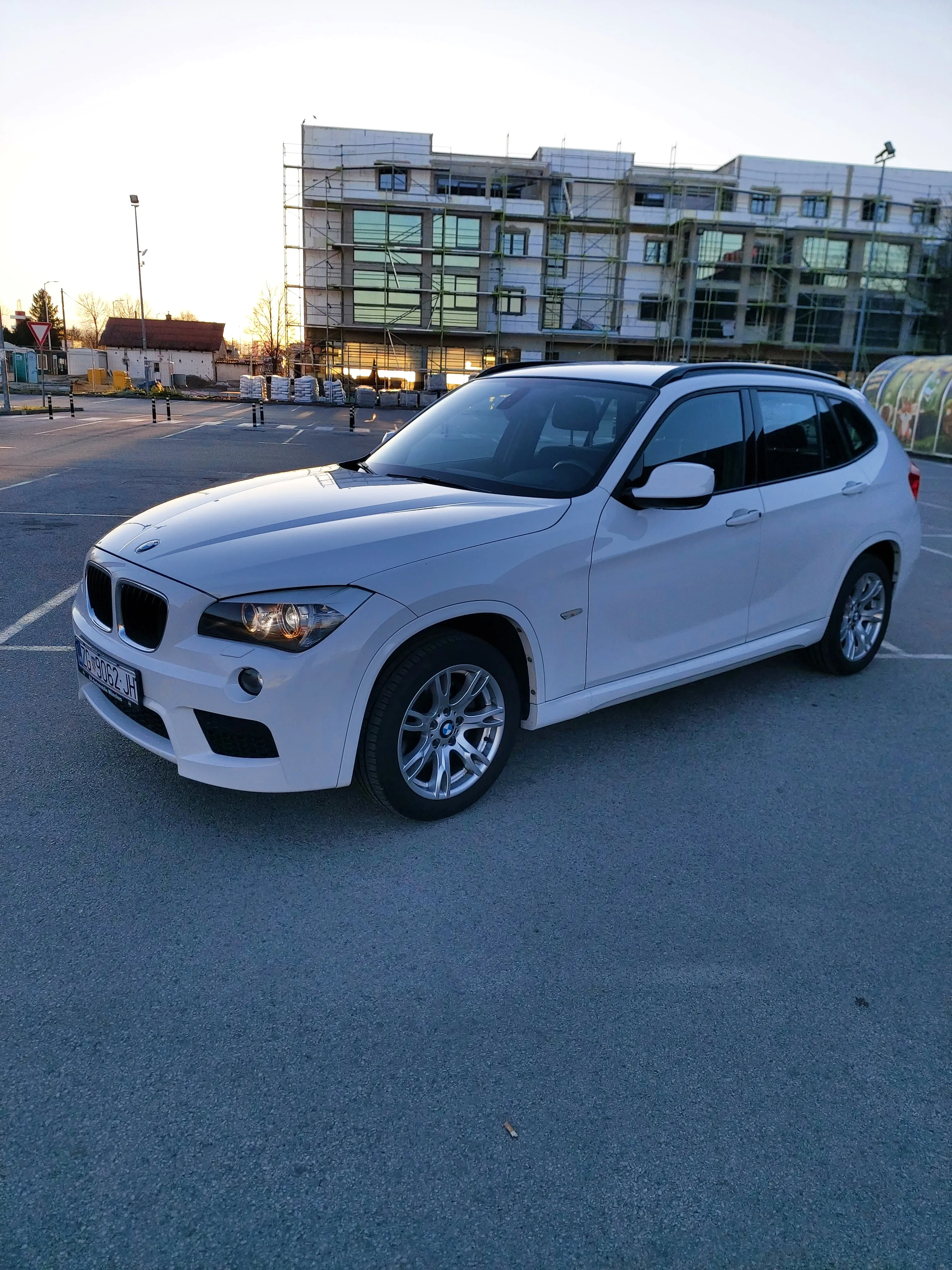 bmw x1 sdrive 18d 105 kw m-paket alcantara xenon 166 000km top stanje - slika 17