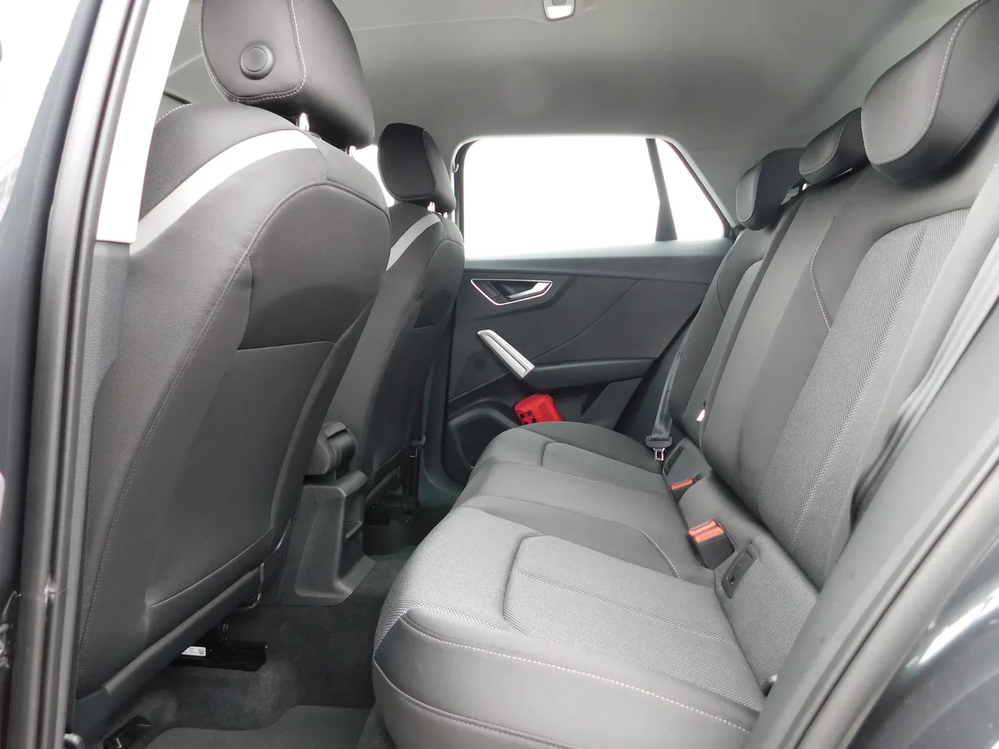 09524 audi q2 30tdi s tr edition10 - slika 11