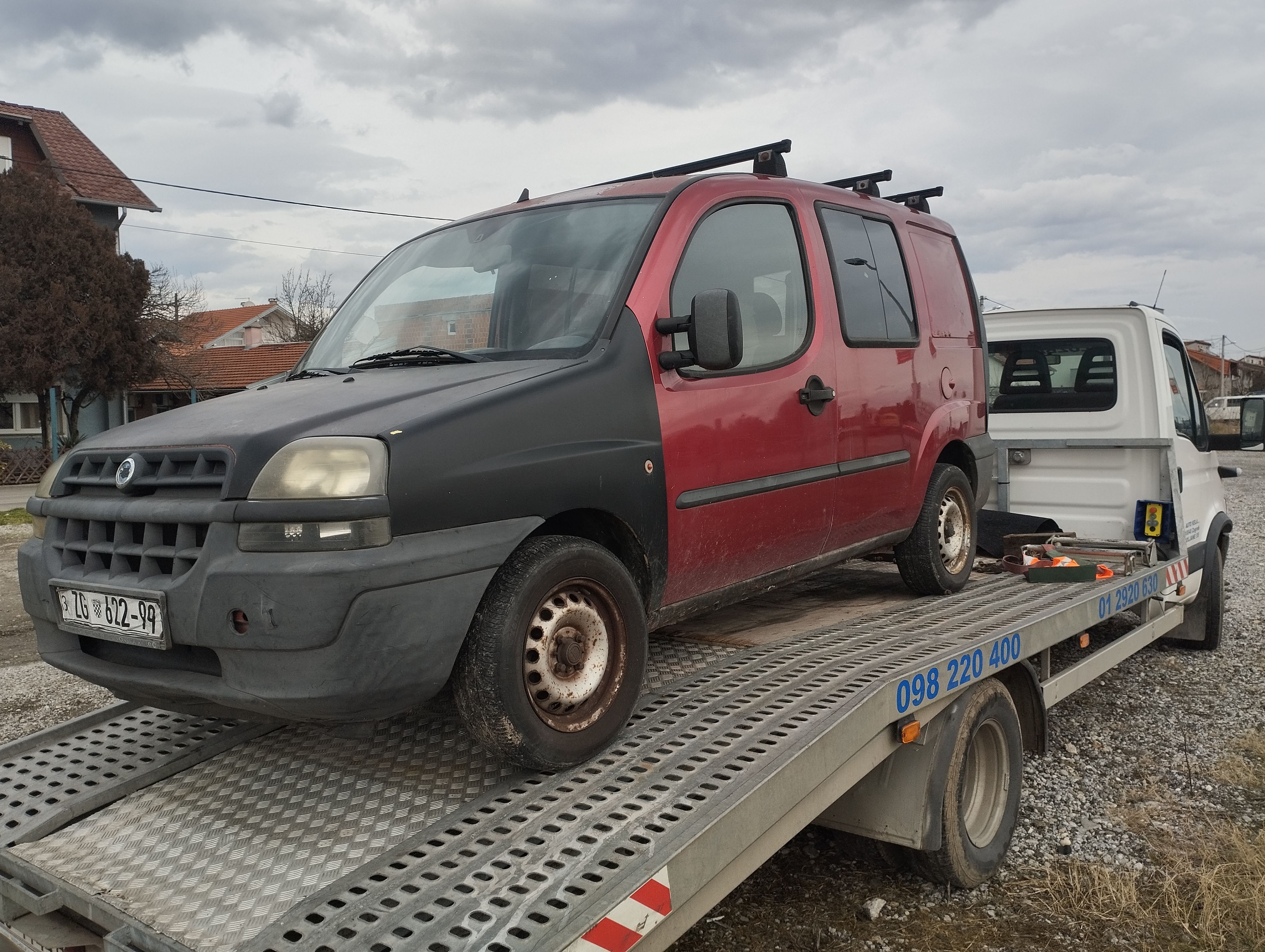 Fiat doblo u dijelovima prodajem - Zagreb