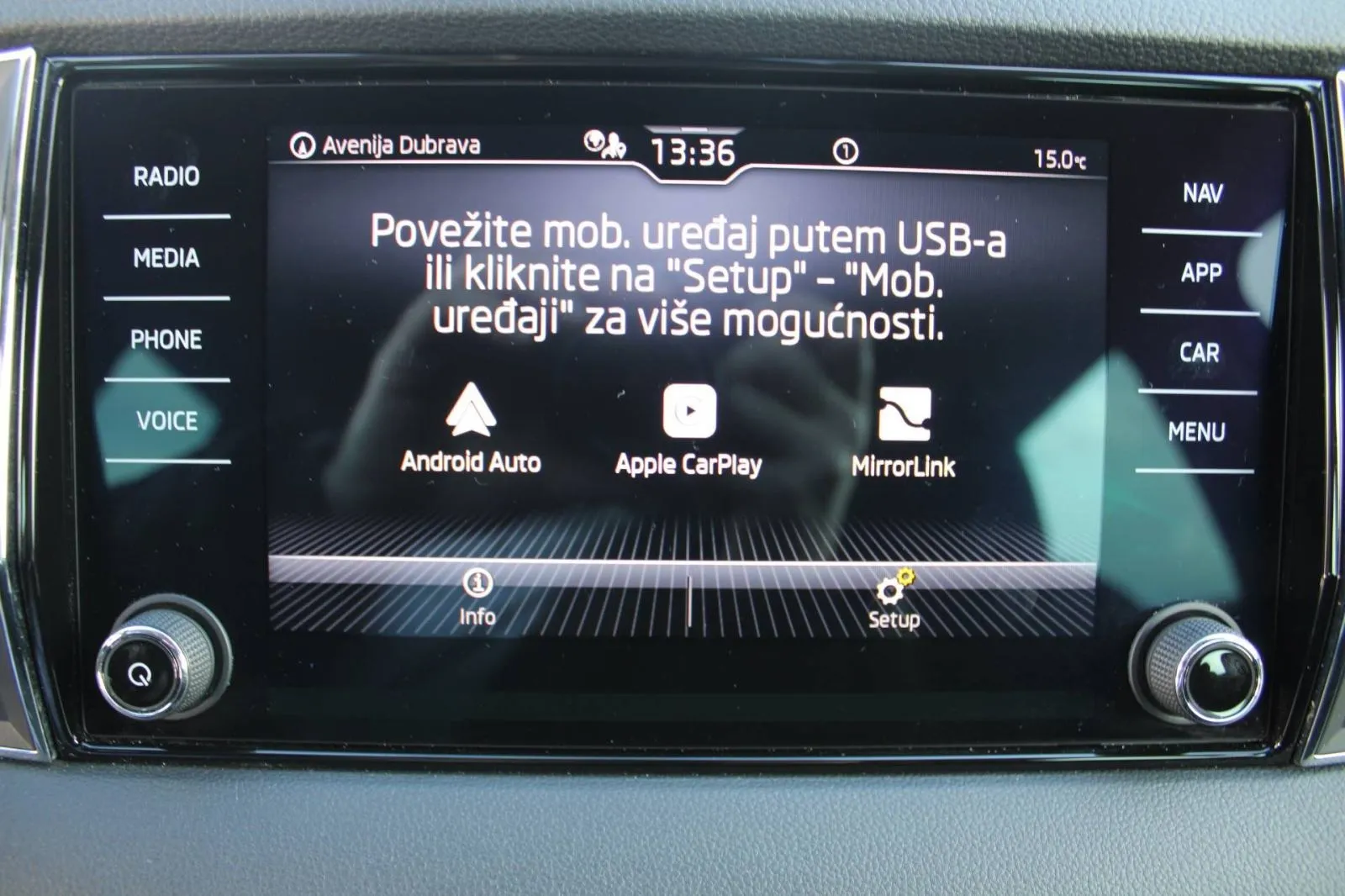 škoda karoq 2.0 tdi dsg *led, navigacija, kamera* - slika 15