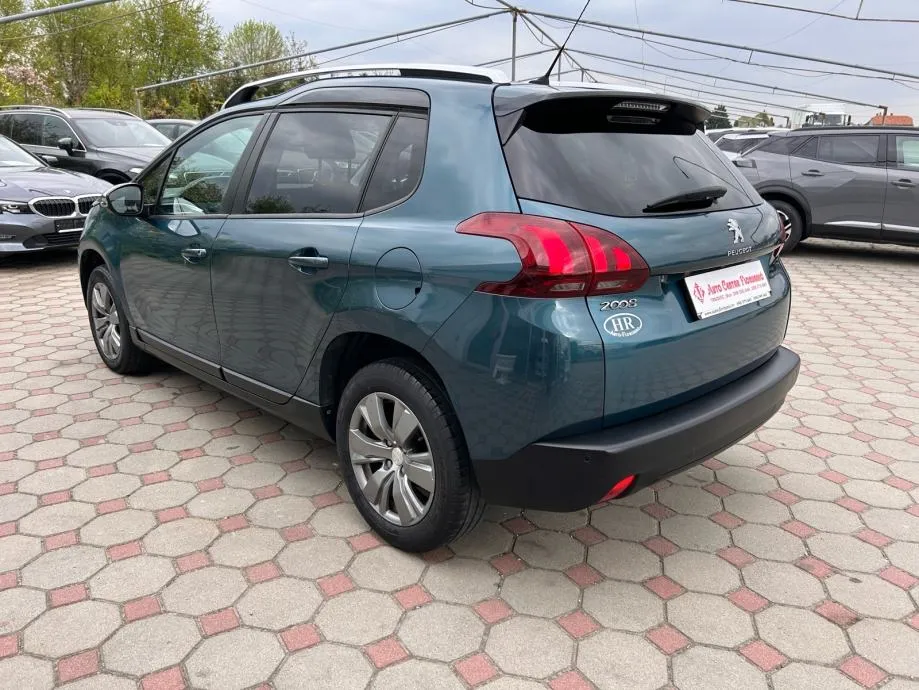 peugeot 2008 1,2 benzin 2018.,allure, reg:17.01.2027.,servisna, navi - slika 5