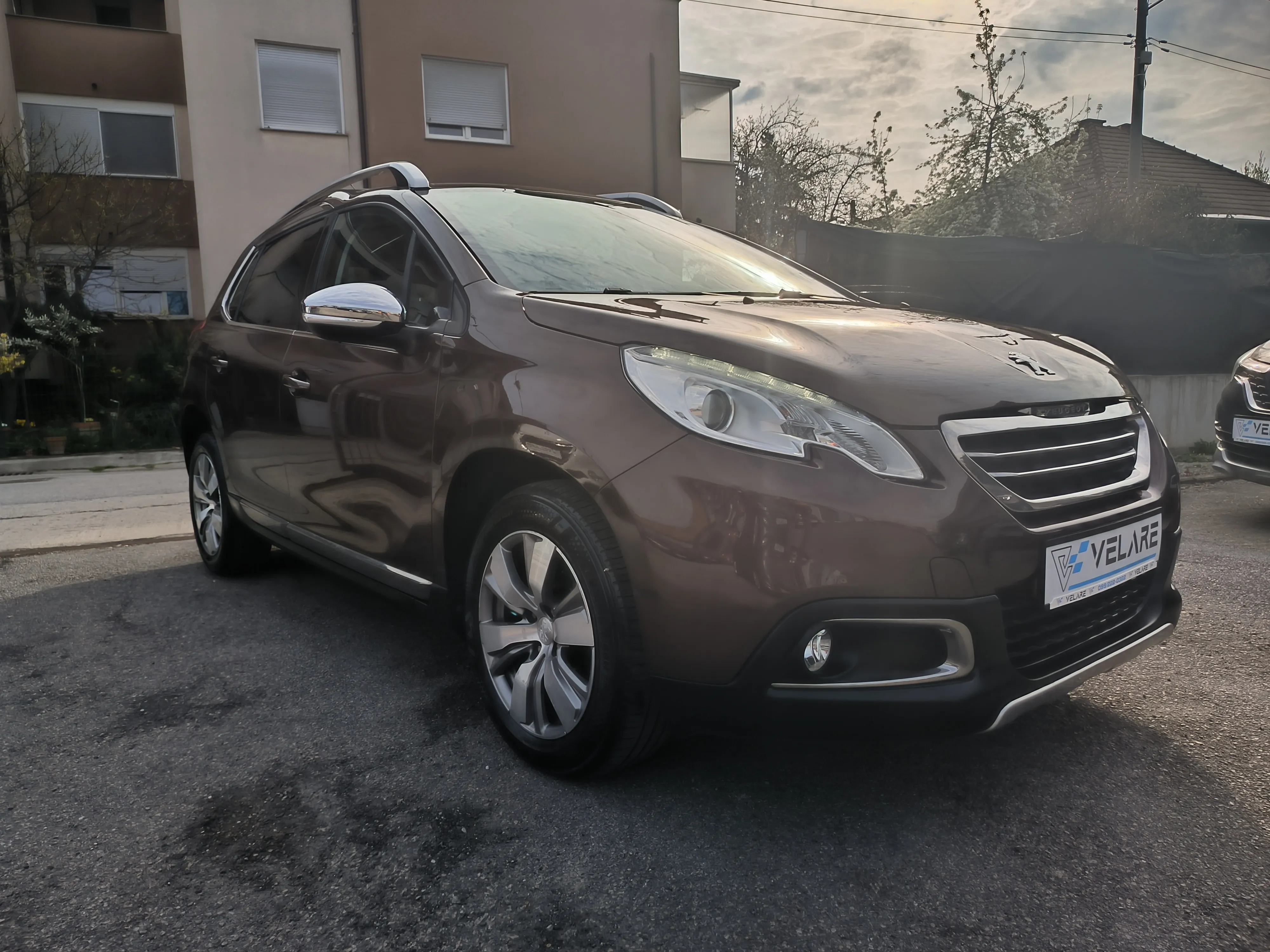 peugeot 2008 1,6 bluehdi, allure, servisna, jamstvo, reg. 1 godinu - slika 5
