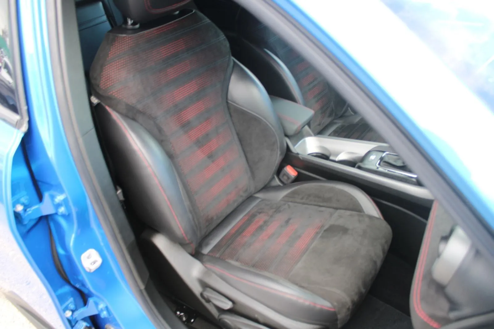 alfa romeo tonale plug in hybrid q4 veloce 280ks automatik - slika 10