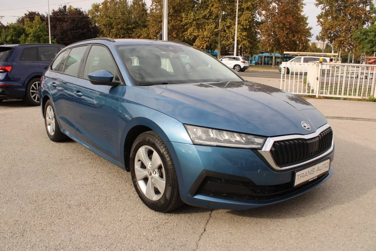 škoda octavia combi 1.0 tsi dsg *led, navigacija* - slika 3