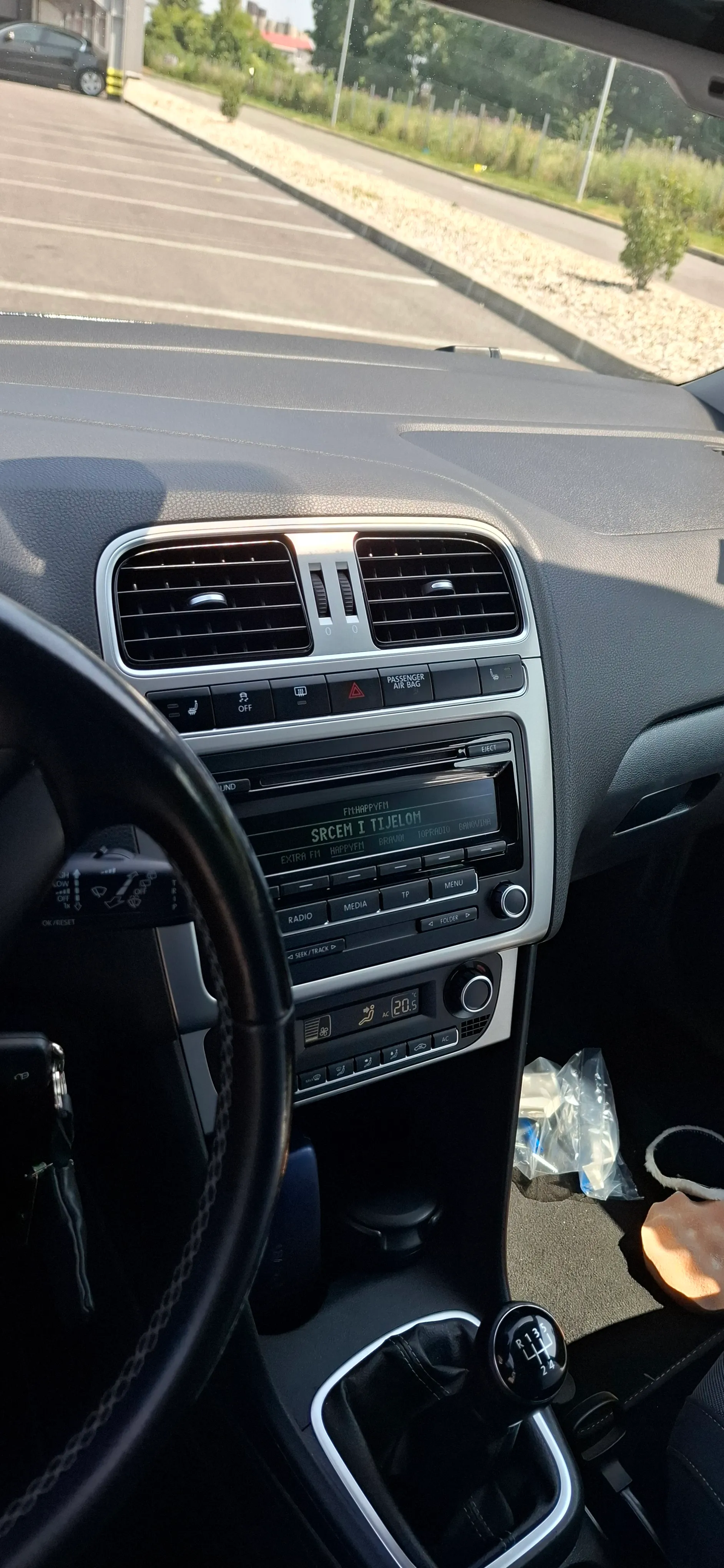vw polo 1.6tdi 77kw/105ps 2014god. - slika 12