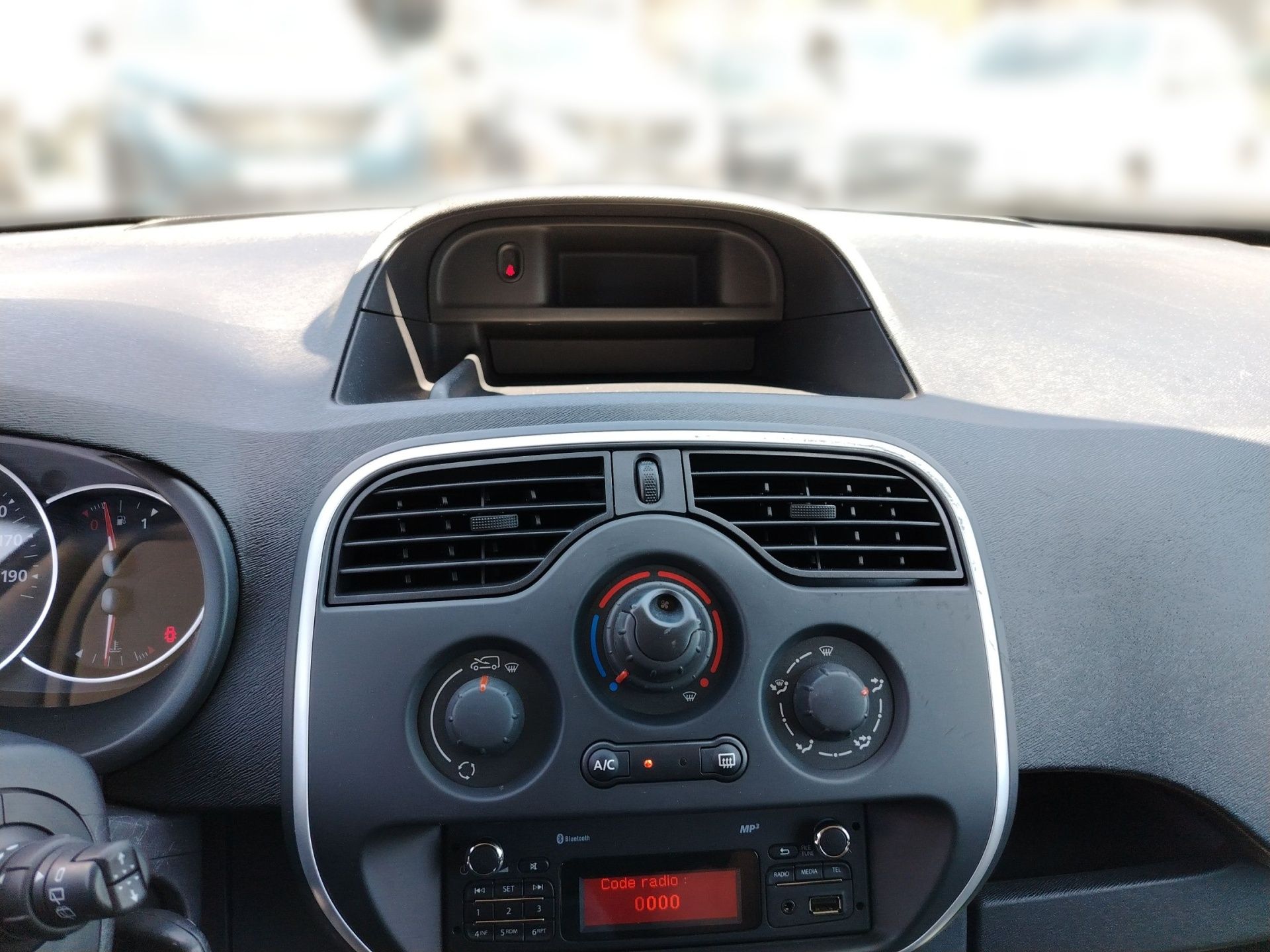 renault kangoo compact 1.5 dci 7950€ + pdv, 2018 god. - slika 9