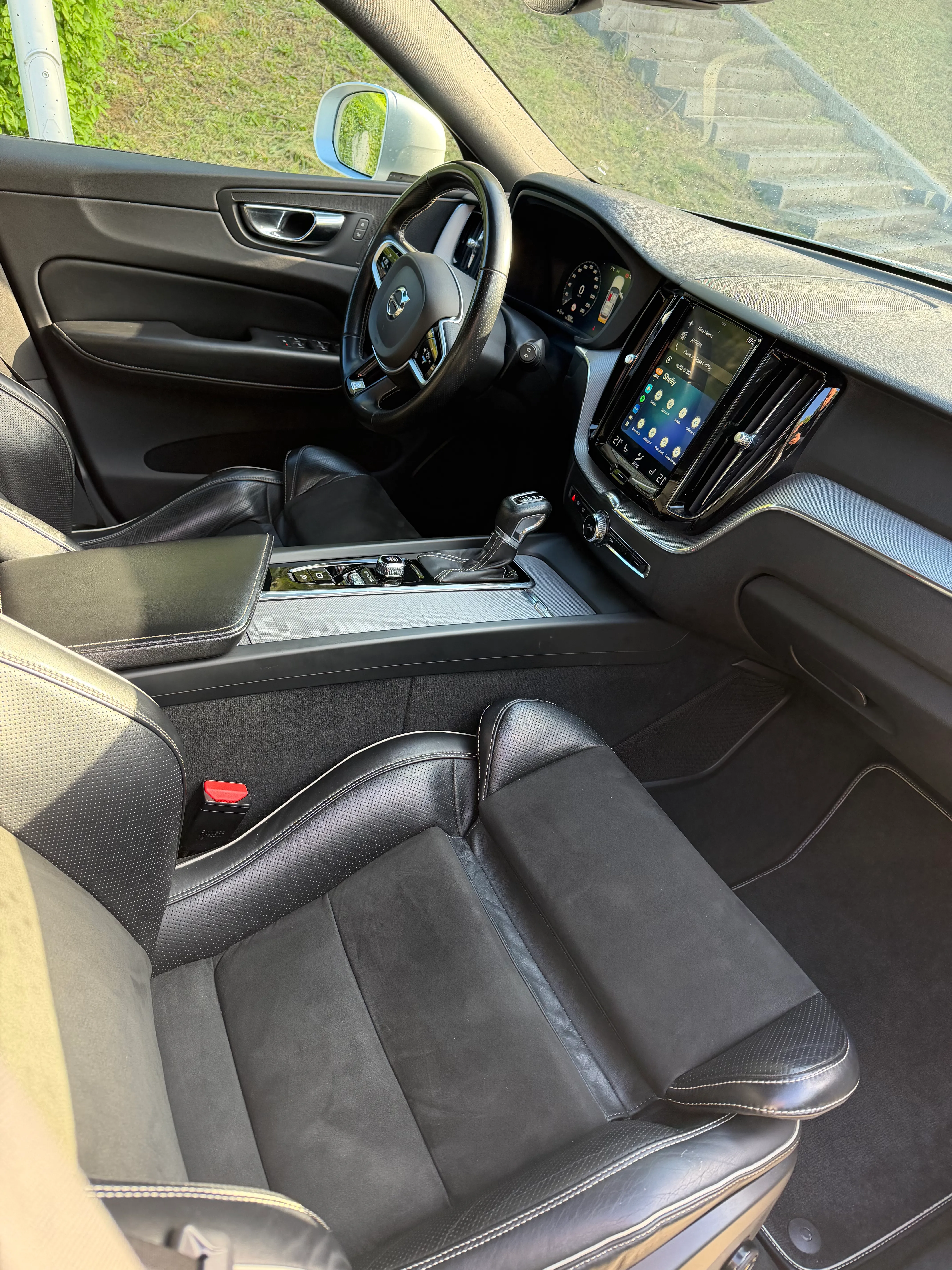 volvo xc60 r design awd d4 automatik - slika 10