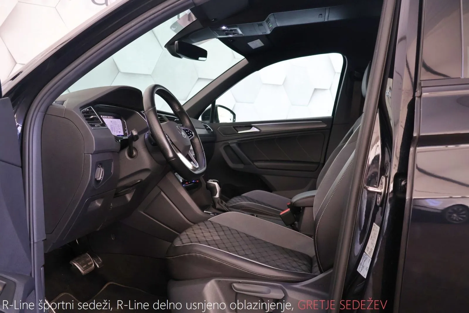 volkswagen tiguan 2.0tdi 4-motion dsg r-line 200km virtual kamera - slika 10