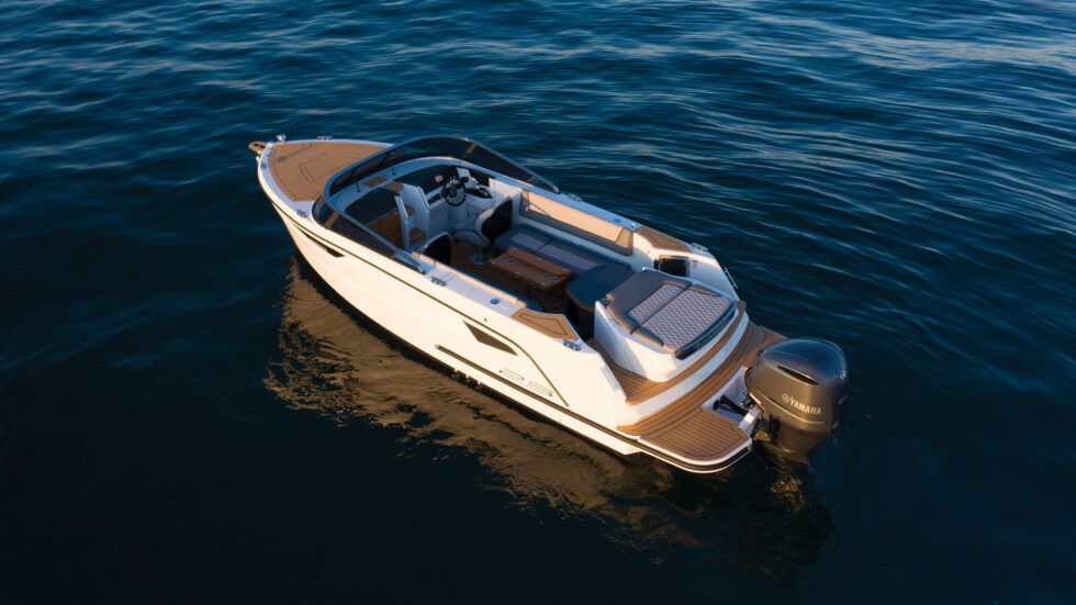 Alfastreet 25 CABIN EVO VANBRODSKI MOTORA - Smlednik, Medvode