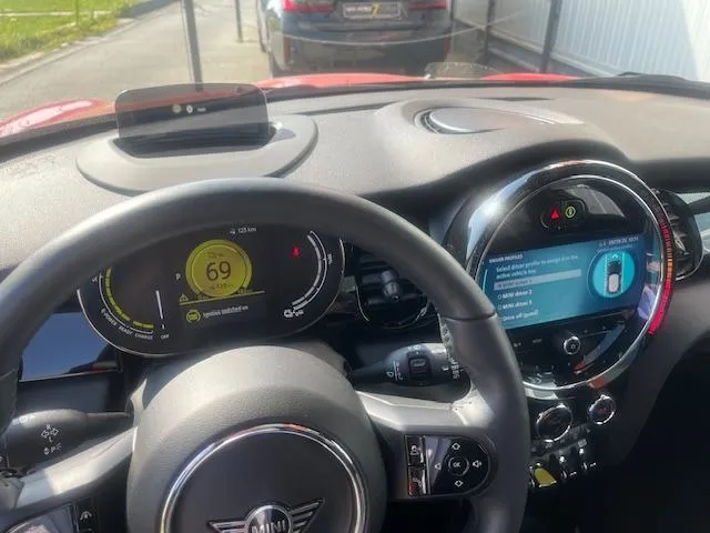 pametna kupnja ! mini cooper se max electric 184 ks red racing - slika 4