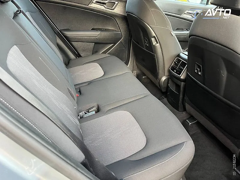 kia sportage 1.6 crdi style. dct-1 vl.-alu-navi-kam-led - slika 13
