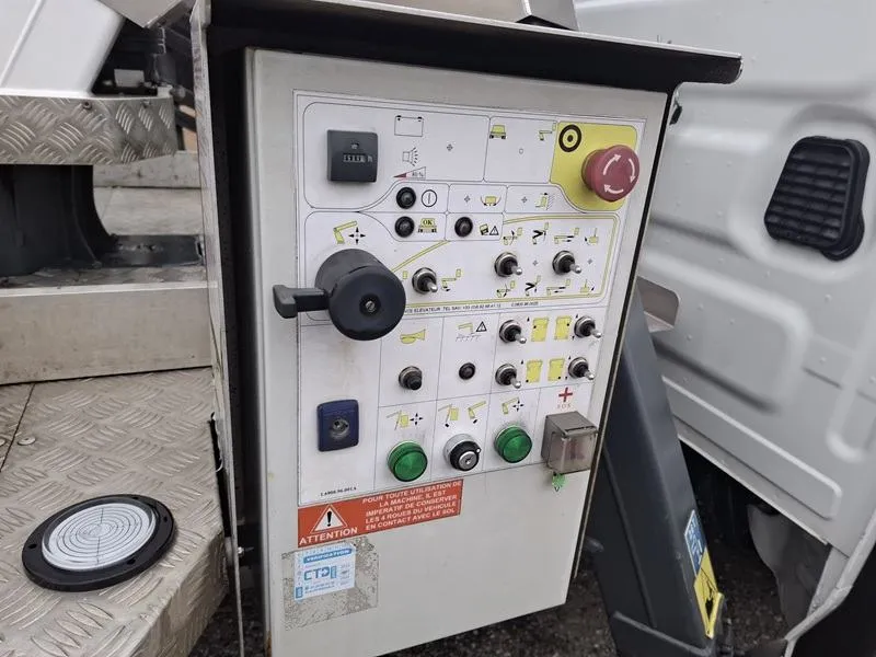 iveco daily 35s14*dizalica košara sa stopama*klima*navigacija* - slika 7