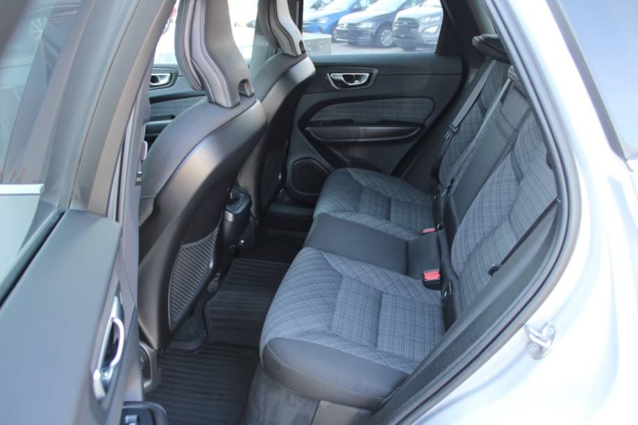 volvo xc60 2.0d awd automatik *led, navigacija, kamera* - slika 11