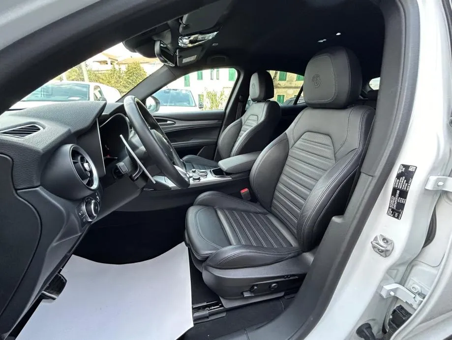 alfa romeo stelvio 2,2 jtd q4 veloce - 2025 - 19.000km - full - reg !! - slika 7