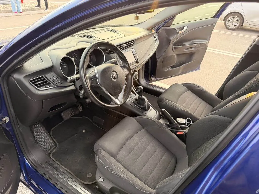 alfa romeo giulietta 1,6 jtd - slika 8
