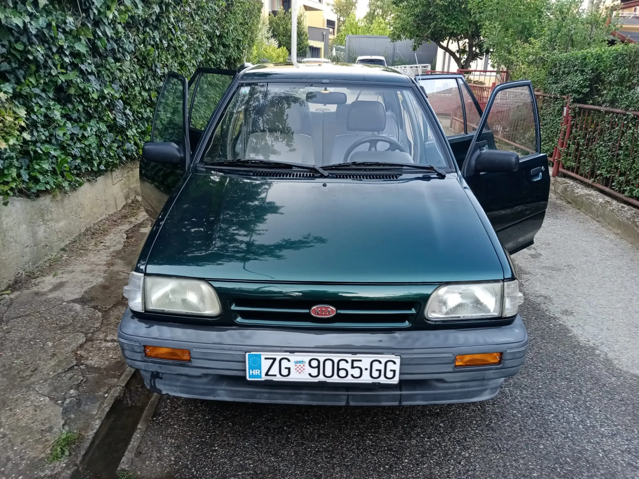 kia pride 2000. god drugi vlasnik - slika 3
