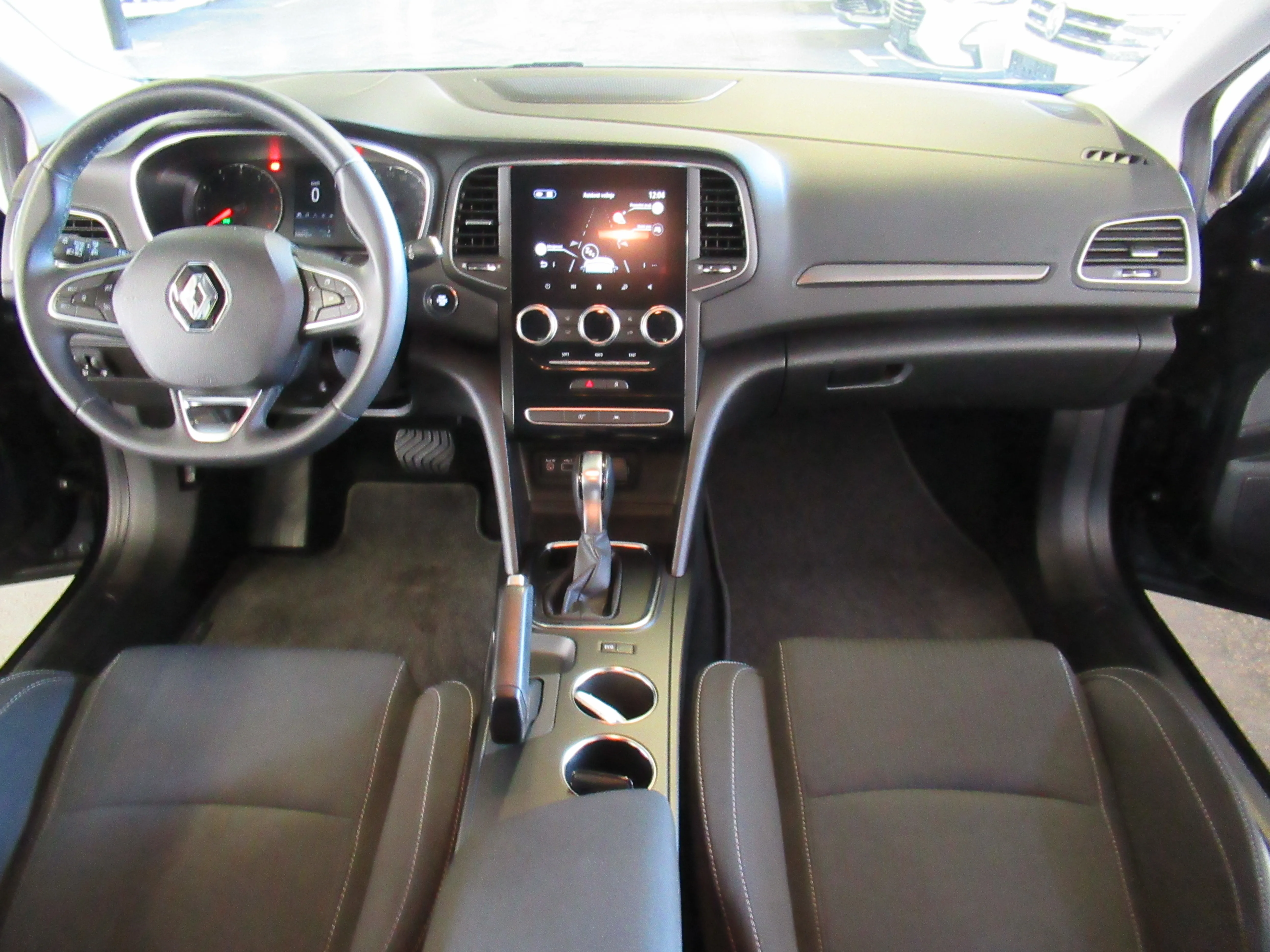 renault megane grandtour zen tce 140 edc - slika 10