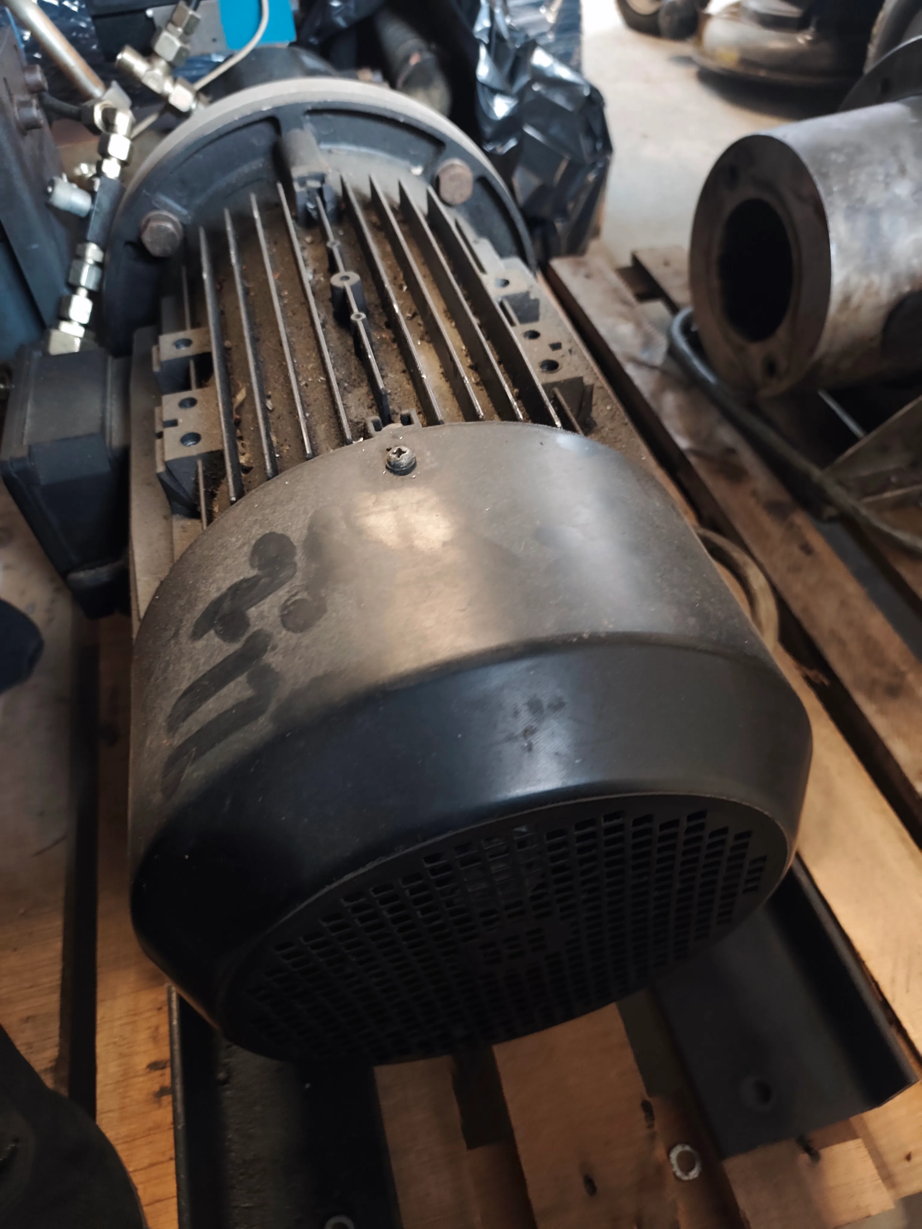 prodaju se tri trofazna elektro motora 18kw - slika 12