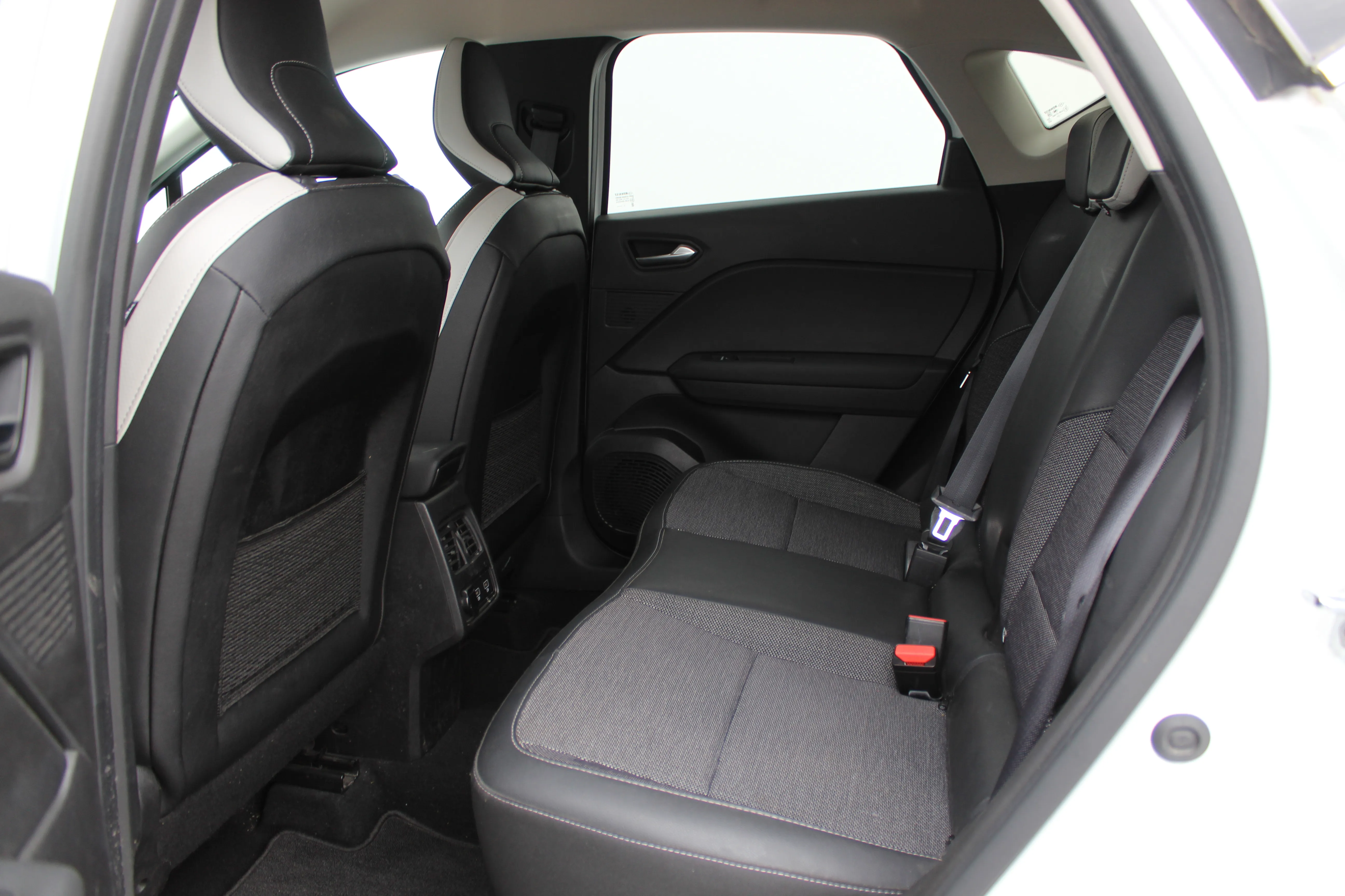 13108 renault captur tce 90 intens - slika 11