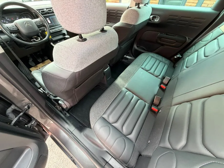 citroën c3 aircross 1.2•2021.g.•navi•senzori•leasing• - slika 17