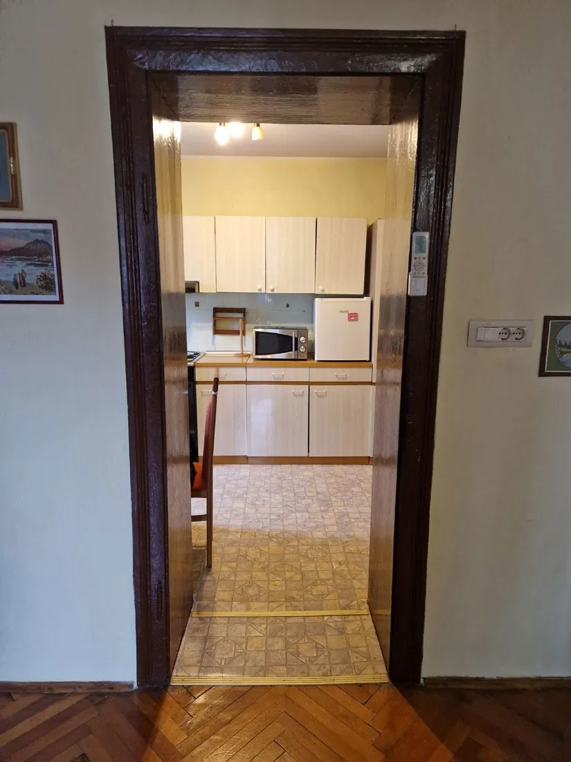 pazin, odlična lokacija, stan na 1. katu, 52,47m2, nije etažirano! - slika 6