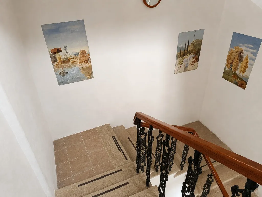 na prodaju je predivan dio autentične talijanske vile blizina arene. - slika 10