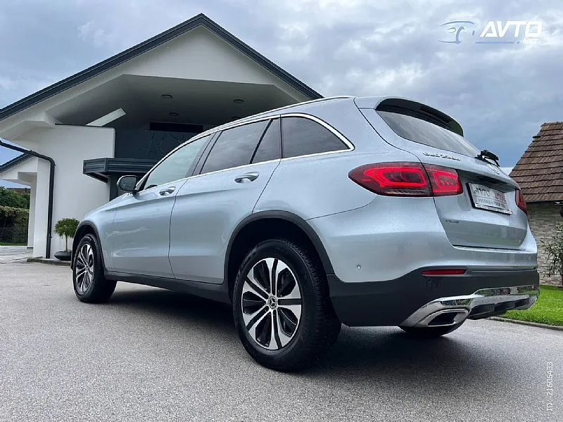 mercedes-benz glc-klasa glc 220 d 4matic-1 vlasnik-alu-navi-led - slika 6