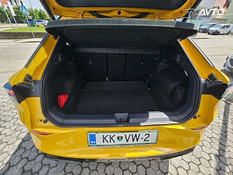 volkswagen t-roc 1.5 etsi r-line dsg - slika 6