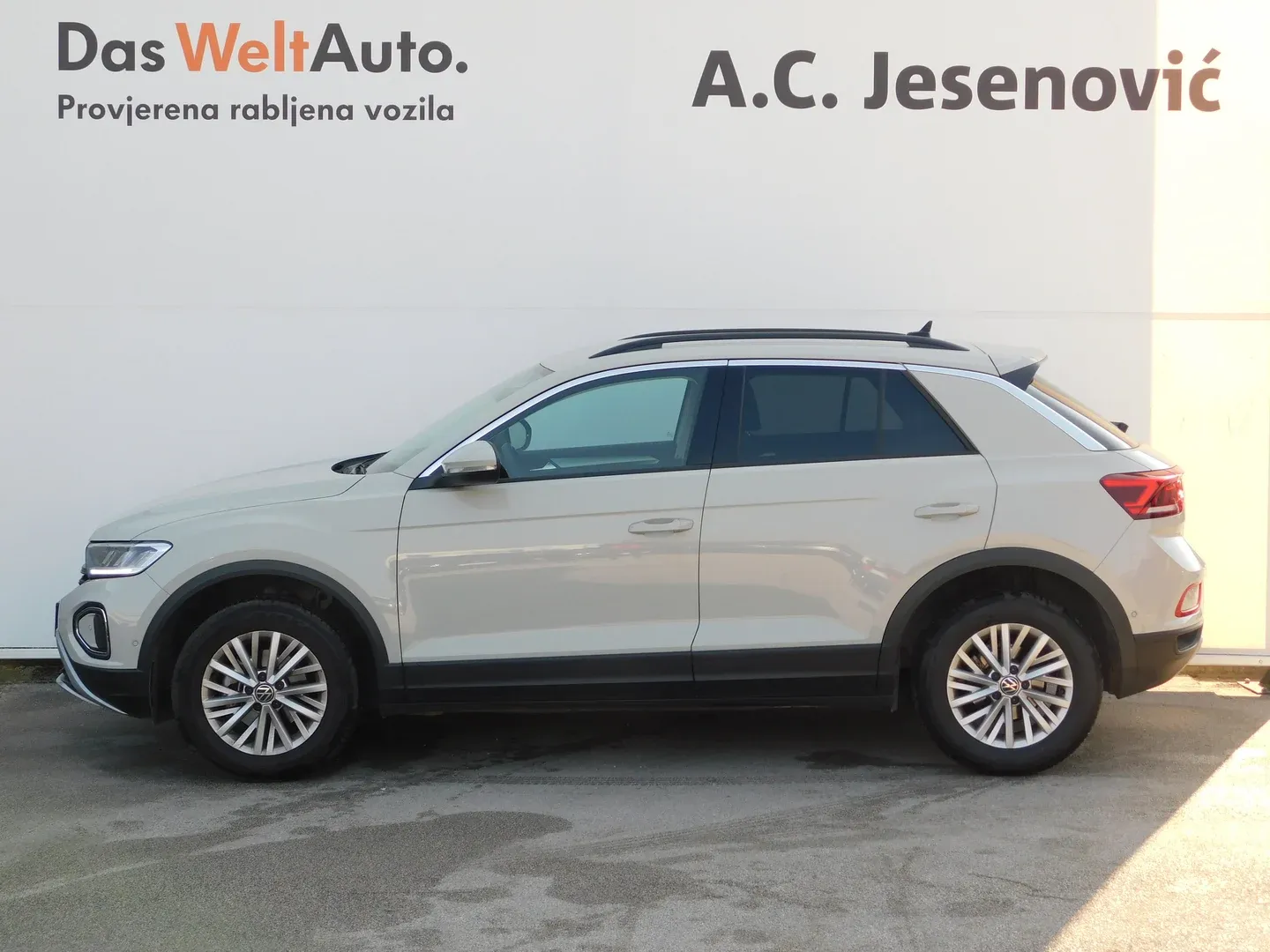 11626 volkswagen t-roc 1.0 tsi 4life - slika 6