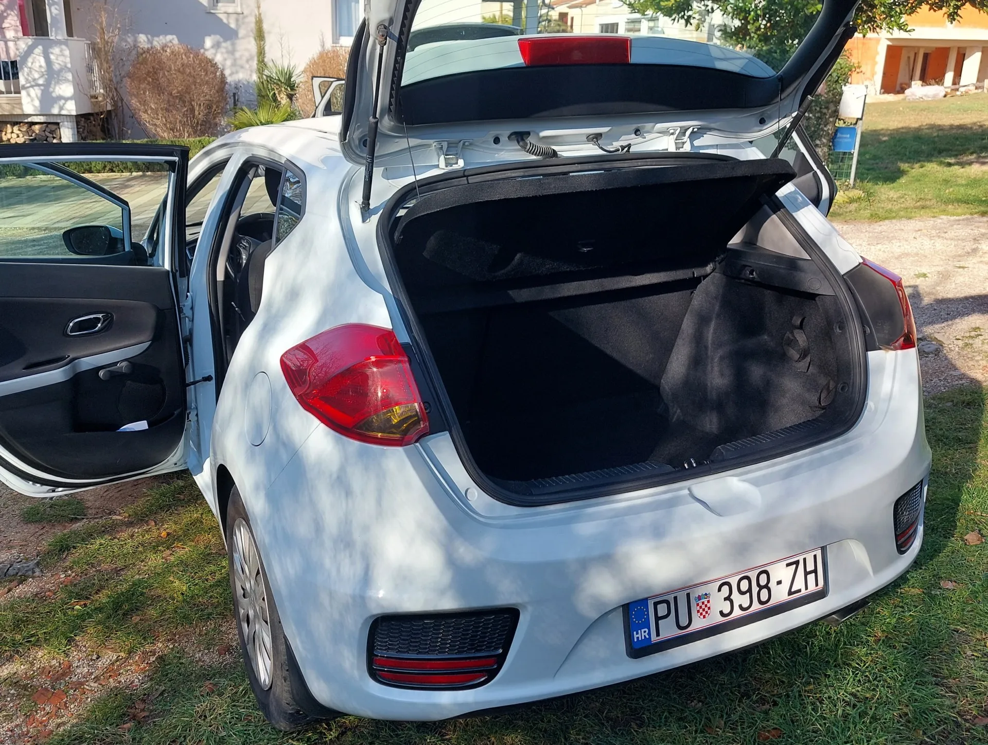 kia ceed 1.6 crdi - slika 5
