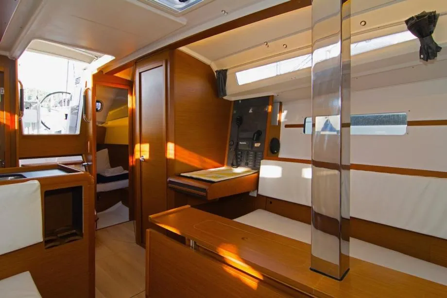 jeanneau sun odyssey 349 - slika 8