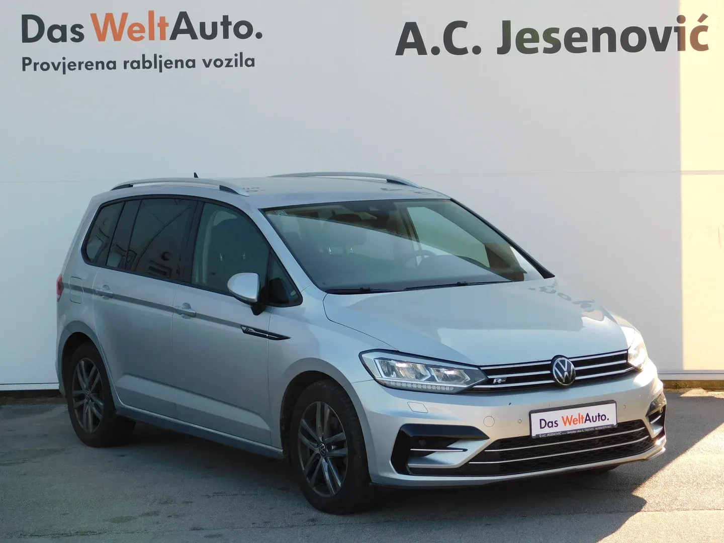 10135 volkswagen touran 2.0 tdi dsg r-line - slika 3