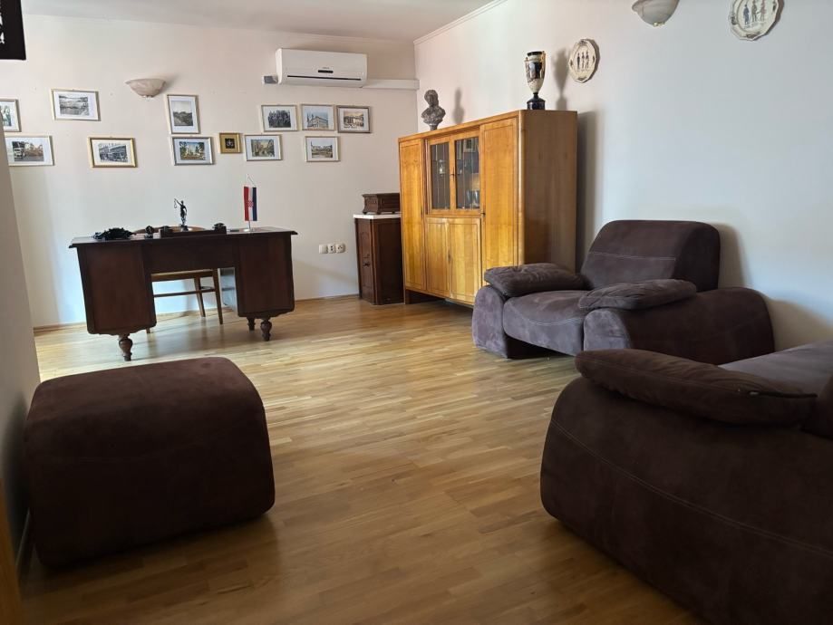 kuća/vila: osijek, retfala, 383.00 m2 (iznajmljivanje) - slika 12