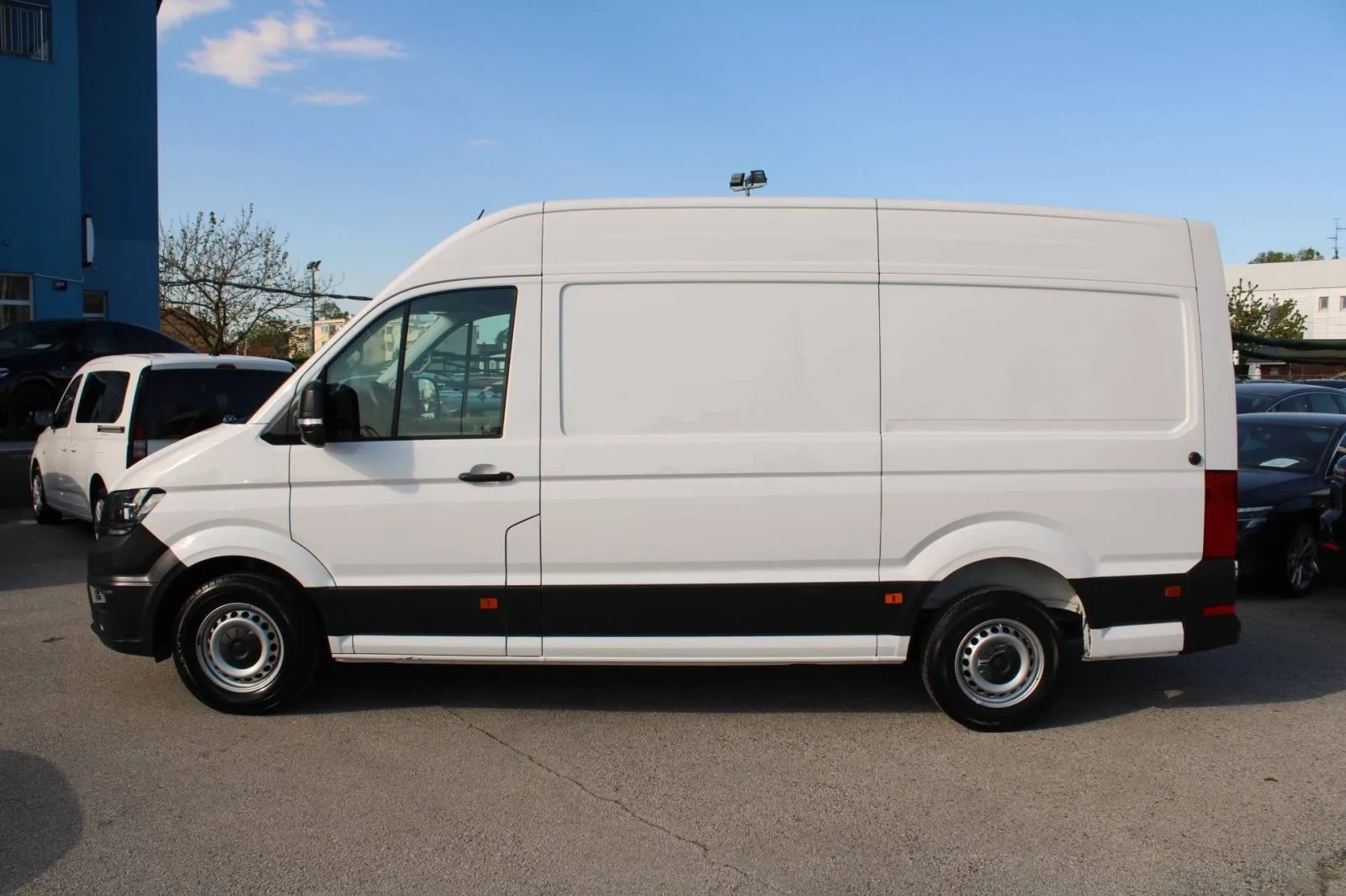 vw crafter 2.0 tdi l3h3 140ks *kamera*, 2024 god. - slika 6
