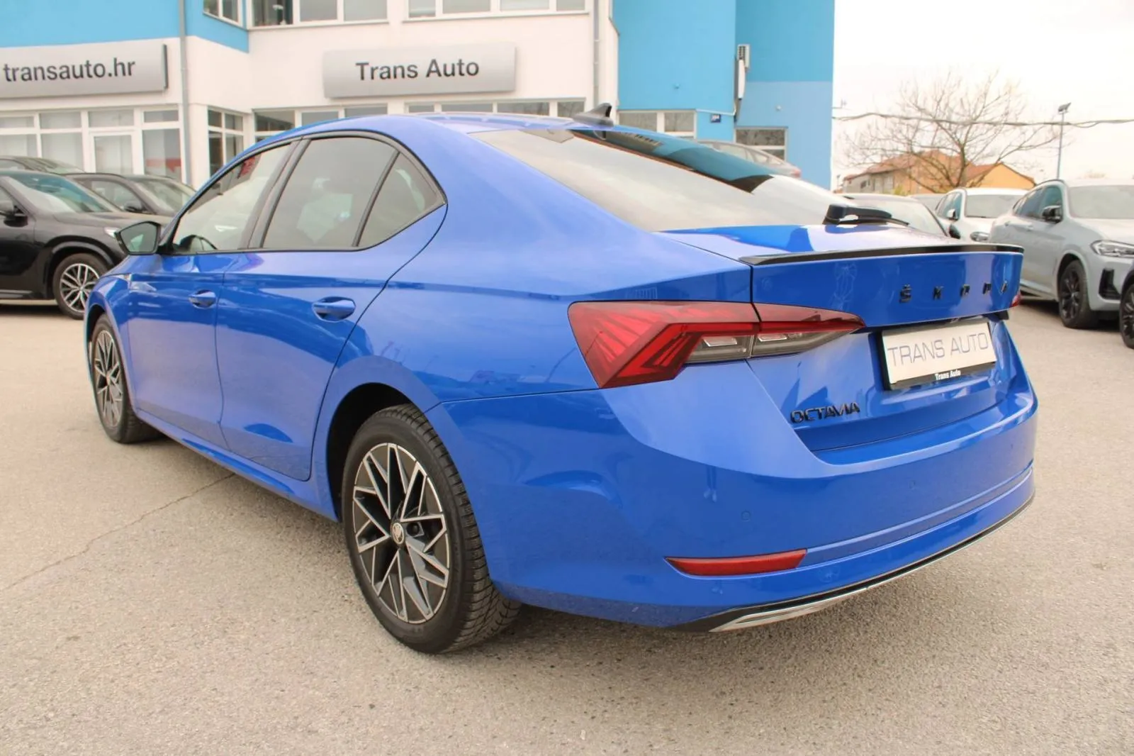 škoda octavia 2.0 tdi dsg sportline *led, navigacija, kamera* - slika 7