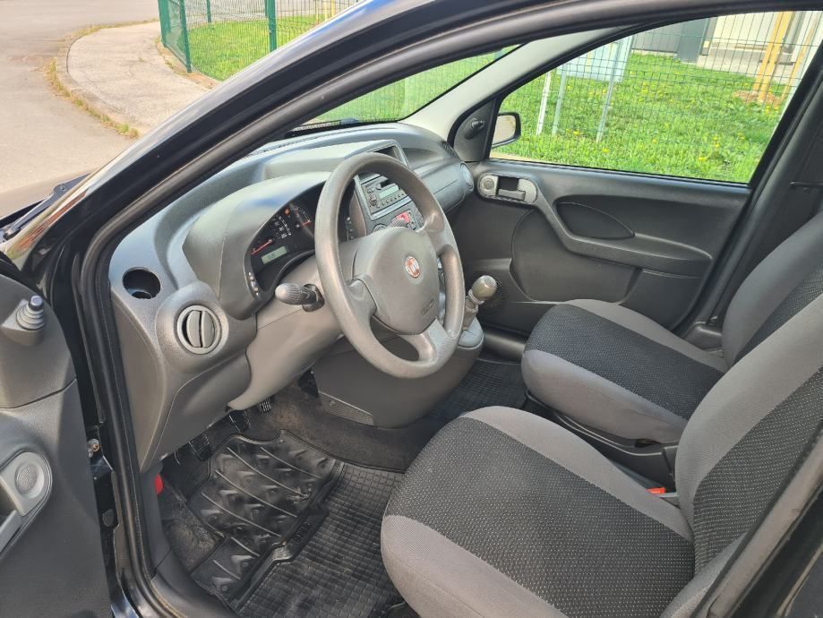 fiat panda 1,1,2009 god, 120000 km, klima,kartice - slika 9