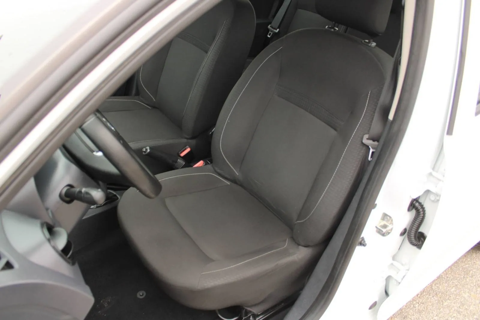 dacia sandero 1.0 sce - slika 9
