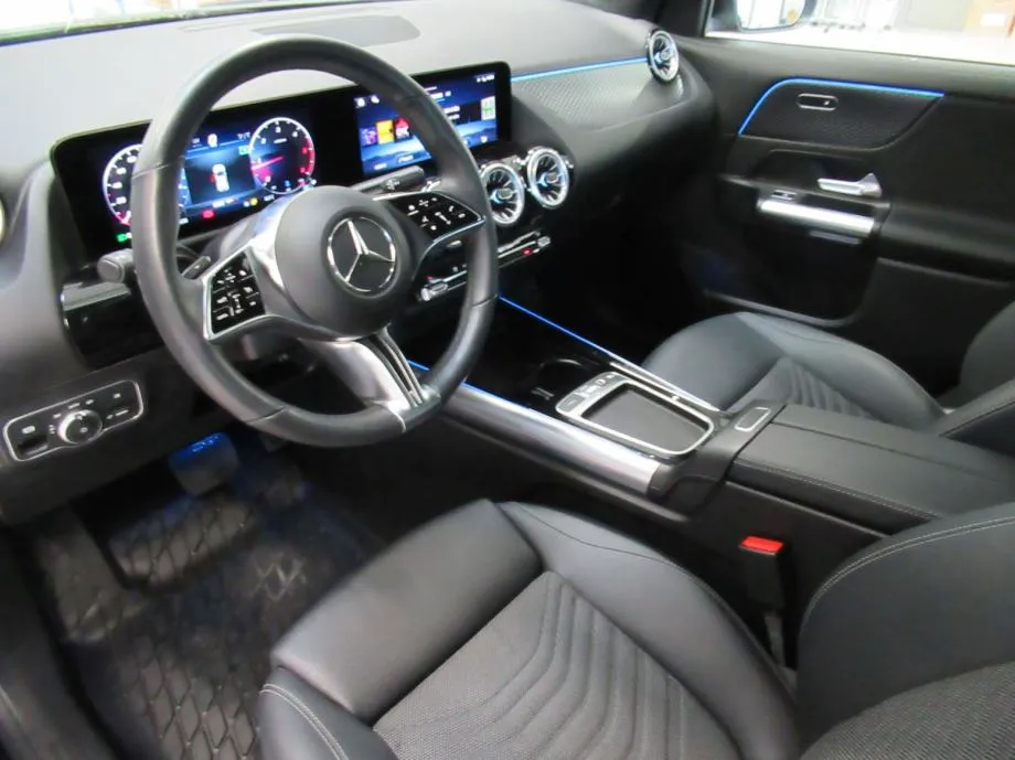 mercedes-benz gla 200 d progressive advanced plus **3 godine jamstva** - slika 10