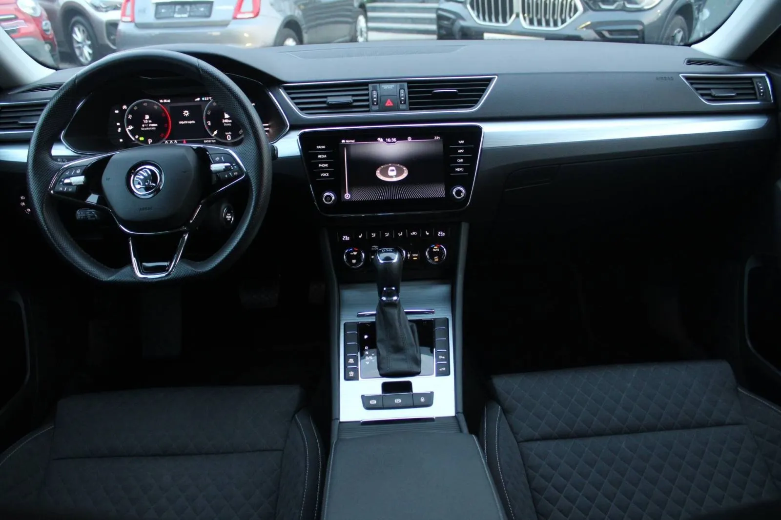 škoda superb 2.0 tdi dsg *led, navigacija, kamera* - slika 14