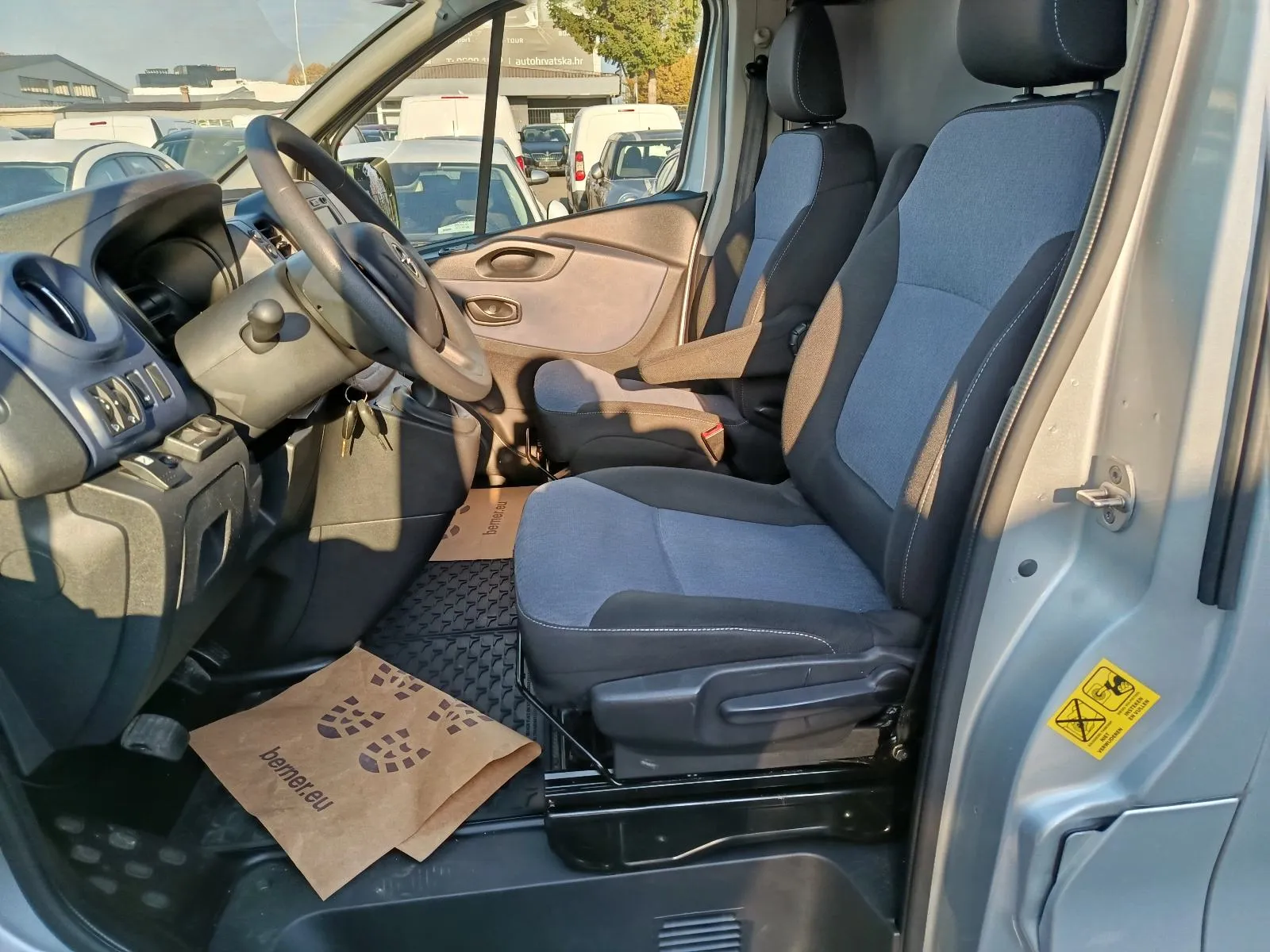 opel vivaro 1,6 cdti,do 2 g jamstva,vozilo u sustavu pdv-a, 2019 god. - slika 11
