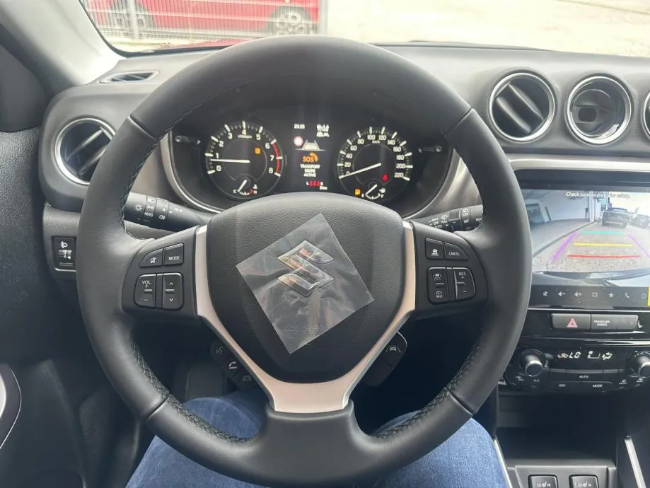 suzuki vitara 1,4 hybrid gl+ premium 2wd - facelift model!!! - slika 10