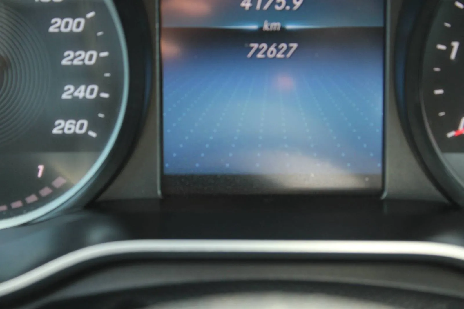 mercedes-benz klasa c 180d *led, navigacija, kamera* - slika 20