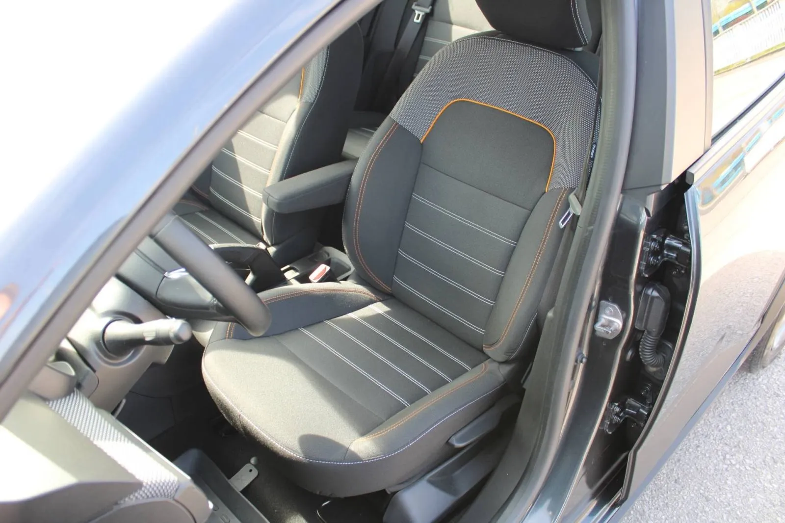 dacia sandero stepway 1.0 tce - slika 10